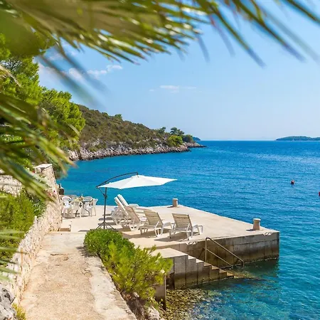 Oceanus * Hvar Town