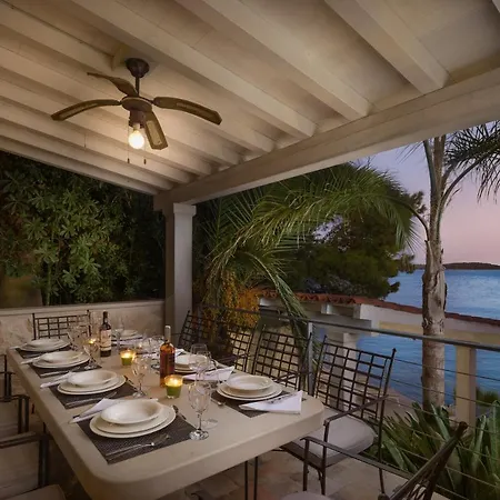 Oceanus Villa
